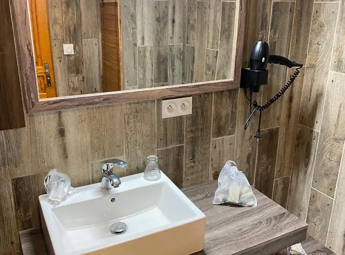 Hotel Nature Le Loft Pierrelatte
